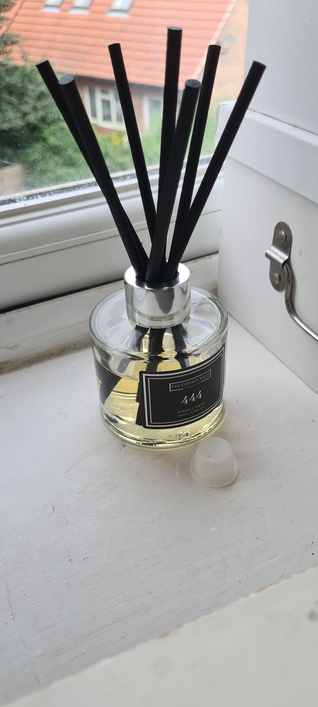 Customer photo review of Inspired By Lost Cherry - 444 - Home Reed Diffuser