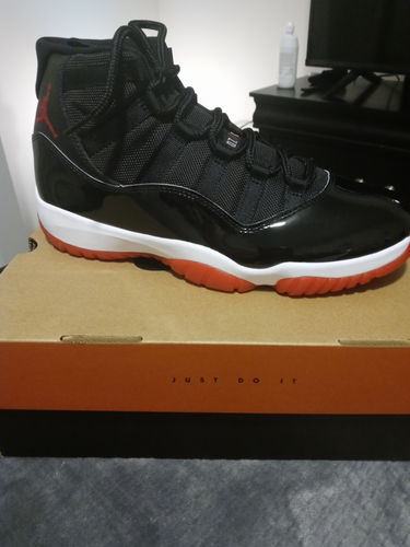 Customer photo review of Air jordan Retro 11 "BRED"  78037-061