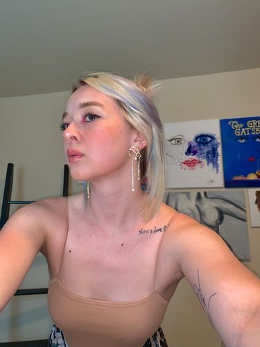 Customer photo review of Girl with a Pearl Earrings
