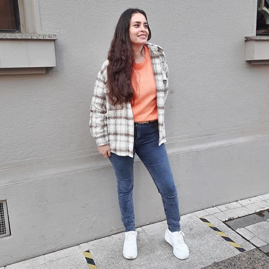 Customer photo review of ZAPATILLA BLANCA CUERO 13142