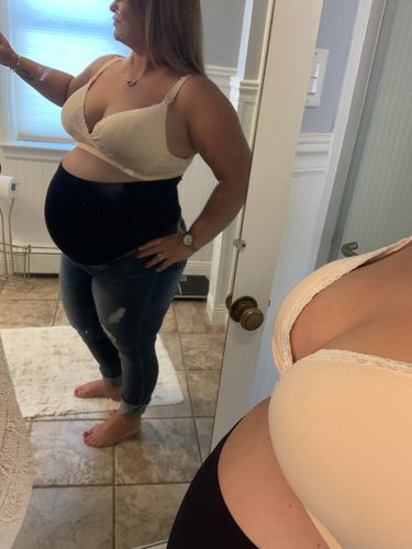 Customer photo review of Momma's Comfy Maternity Bra