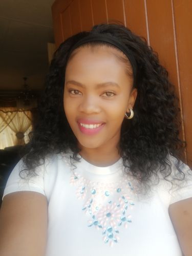 Customer photo review of Brazilian Water Wave Headband Wig - 20"