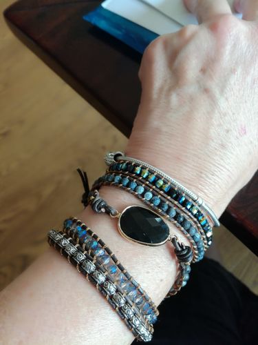 Customer photo review of ONYX-MONDSCHEIN-SCHUTZ-ARMBAND