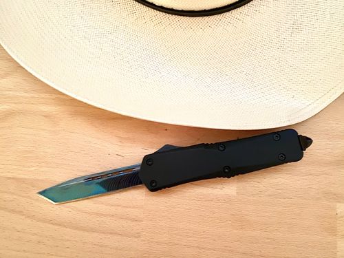 Customer photo review of BLUE RAVEN (PRE-SALE)