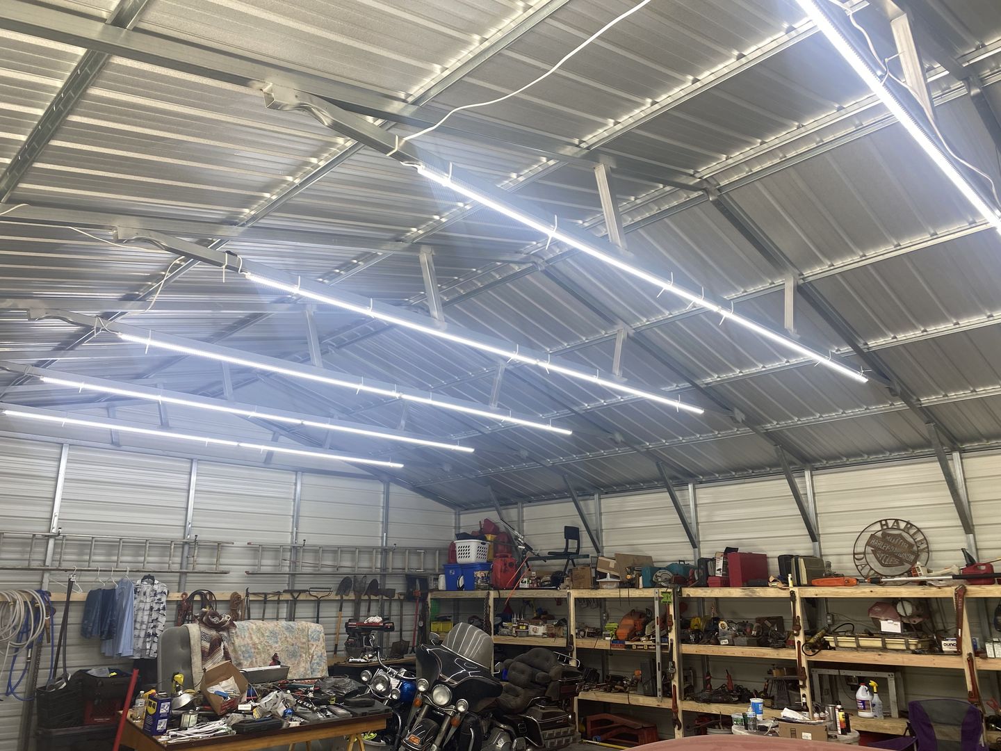 Customer photo review of T8 8ft V Shape LED Tube Light 60W Integrated 6500K Clear, ETL Listed, Plug and Play, Linkable Led Bulbs for Garage, Warehouse, Shop