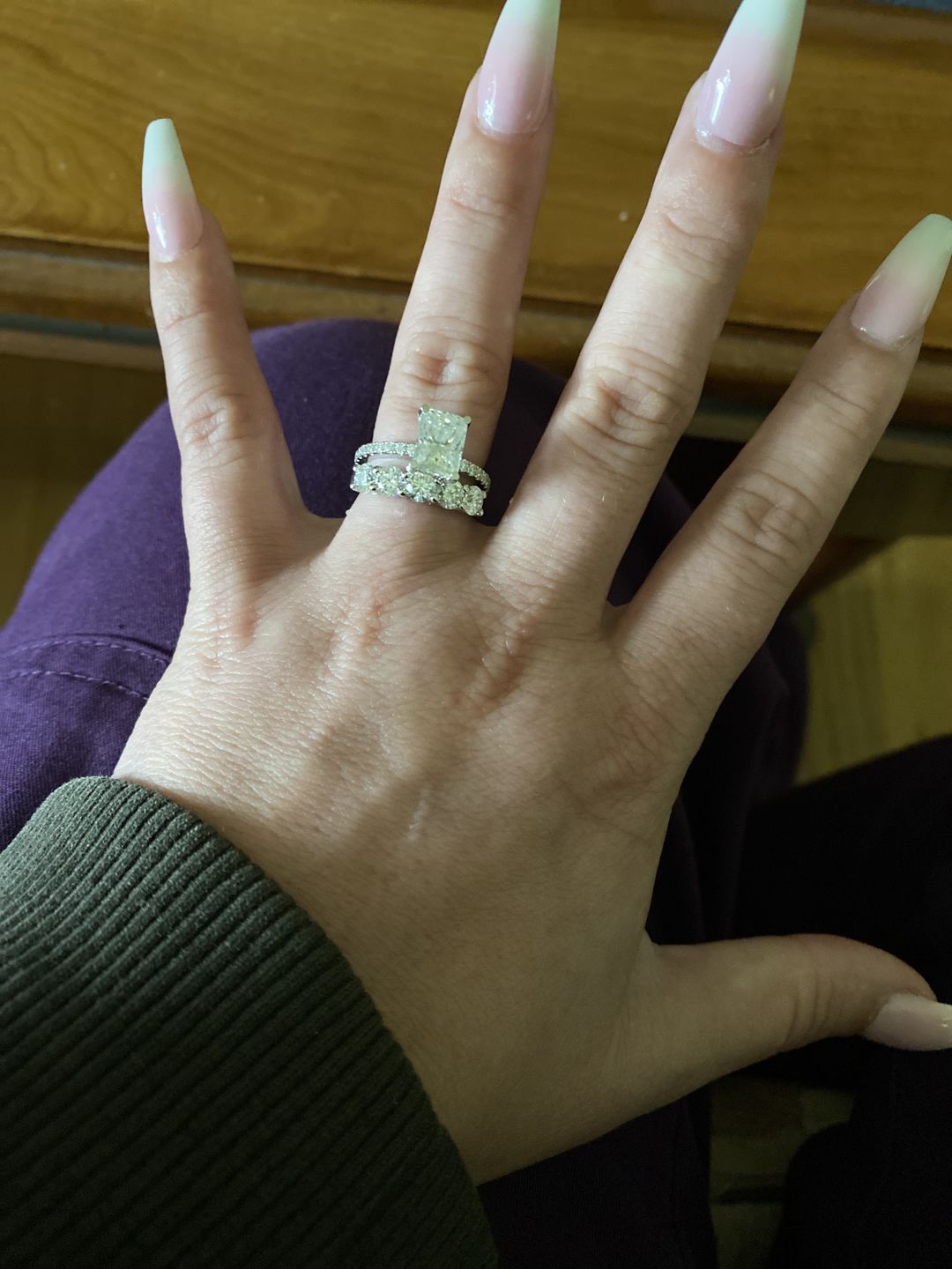 Customer photo review of Doveggs five stone moissanite wedding band/moissanite ring/lab diamond band