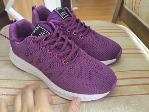 Customer photo review of Women's ultralight walking and running shoes