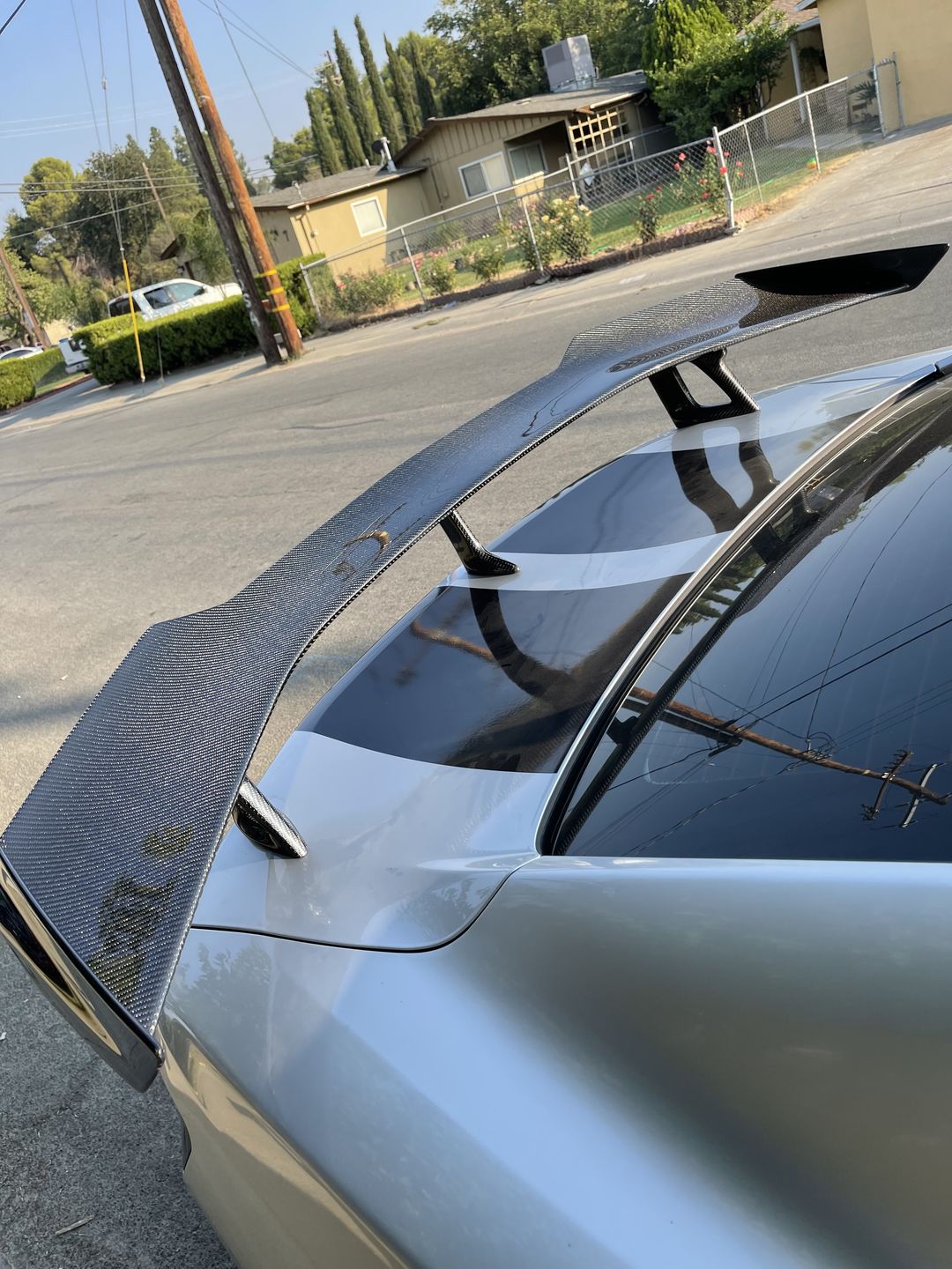 Customer photo review of 2016-2020 Chevy Camaro ZL1 1LE Full Carbon Fiber 1pc Rear Spoiler