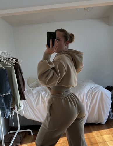 Customer photo review of neutral latte daydreamer sweatpants