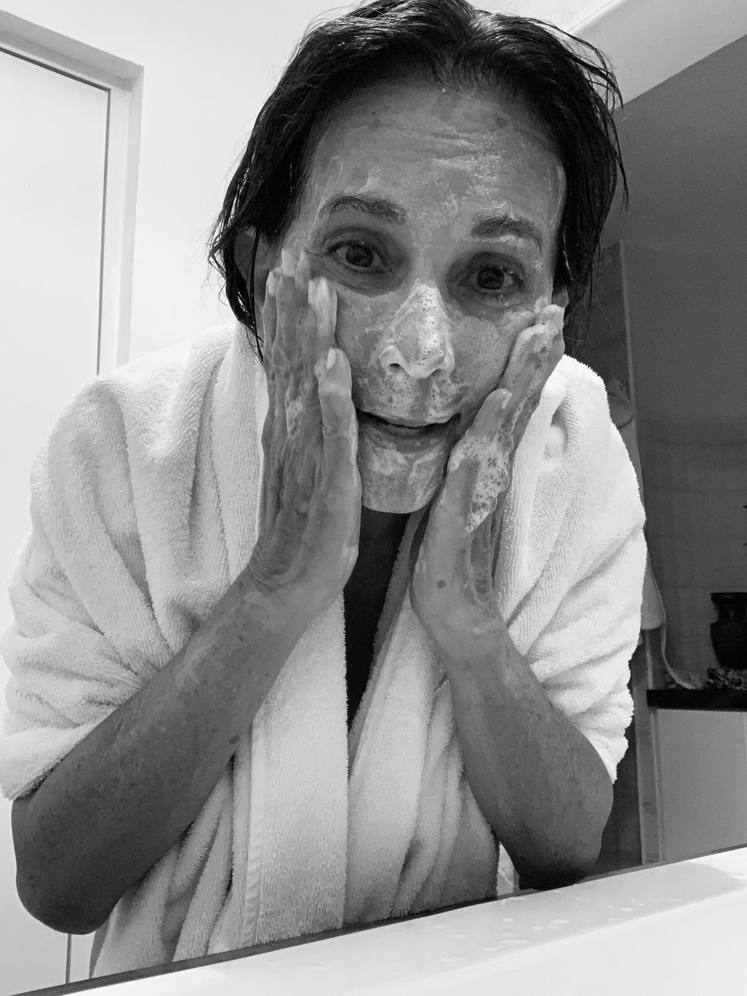 Customer photo review of Mayan Honey Facial Soap / Jabón Facial de Miel Maya