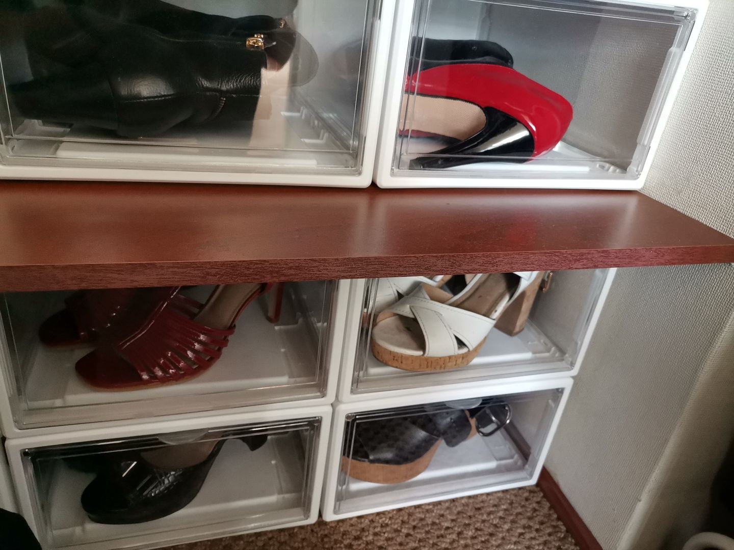 Customer photo review of Caja organizadora de zapatos blanca transparente (caja unitaria)