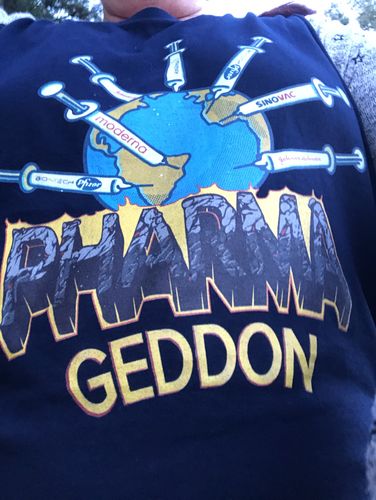 Customer photo review of PREMIUM SHIRT MÄDELS • PHARMAGEDDON