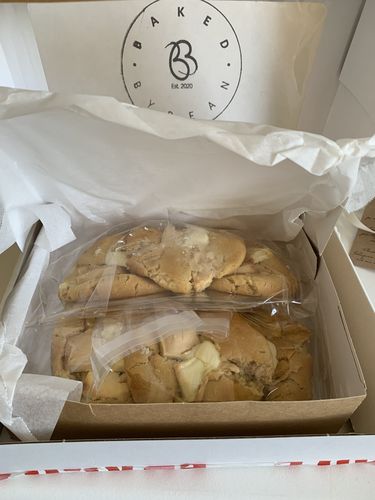 Customer photo review of Caramilk & Milkybar Cookies 💛