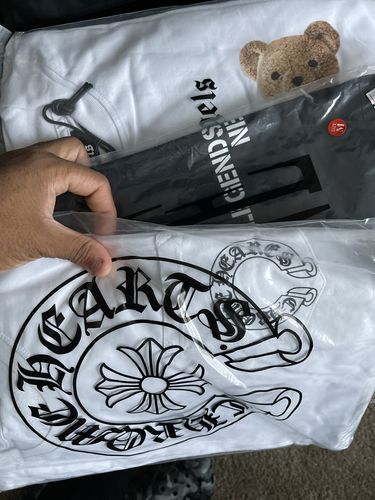 Customer photo review of VLONE 66 butterfly T-Shirt