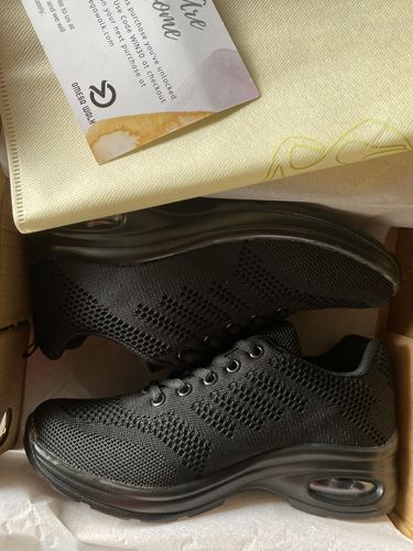 Customer photo review of Casual sneakers for women