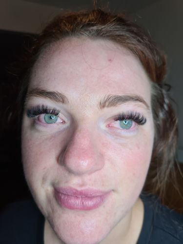 Customer photo review of *NEW* 0.06 Easy Smart Fan Russian Volume Cashmere Lashes (16 lines) MIXED TRAYS ONLY