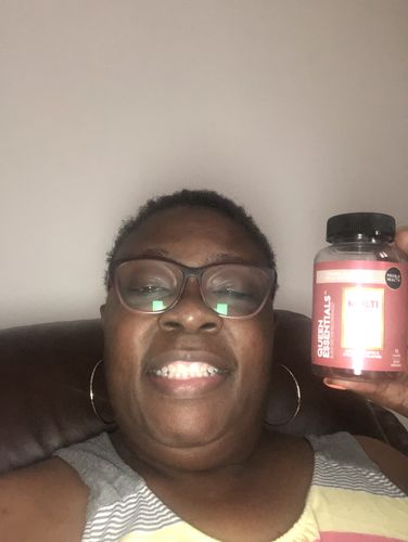 Customer photo review of QUEEN ESSENTIALS- Women's Daily Multi-Vitamin (plant-based) Gummies (45 Day Supply/ .55 Cent A Day) CLICK HERE