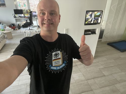 Customer photo review of ORGANIC SHIRT BUBEN • 2G-REGEL: GRUNDGESETZ