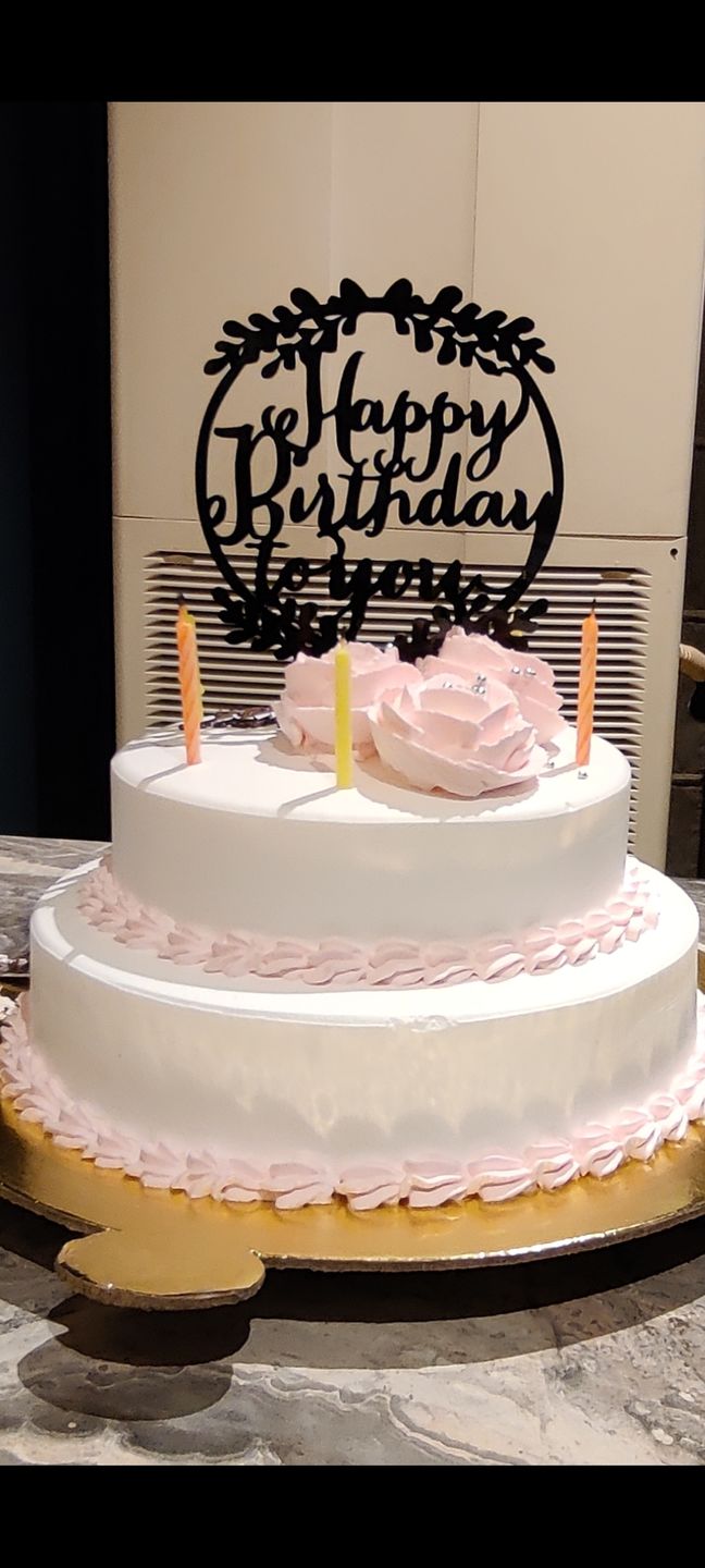 Customer photo review of Floral Cake 2