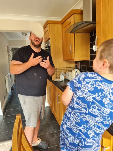 Customer photo review of Pizza Box Kit (2 Pizzas)