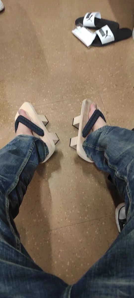 Customer photo review of Men's Traditional Japanese Sandals 【Classic Black】