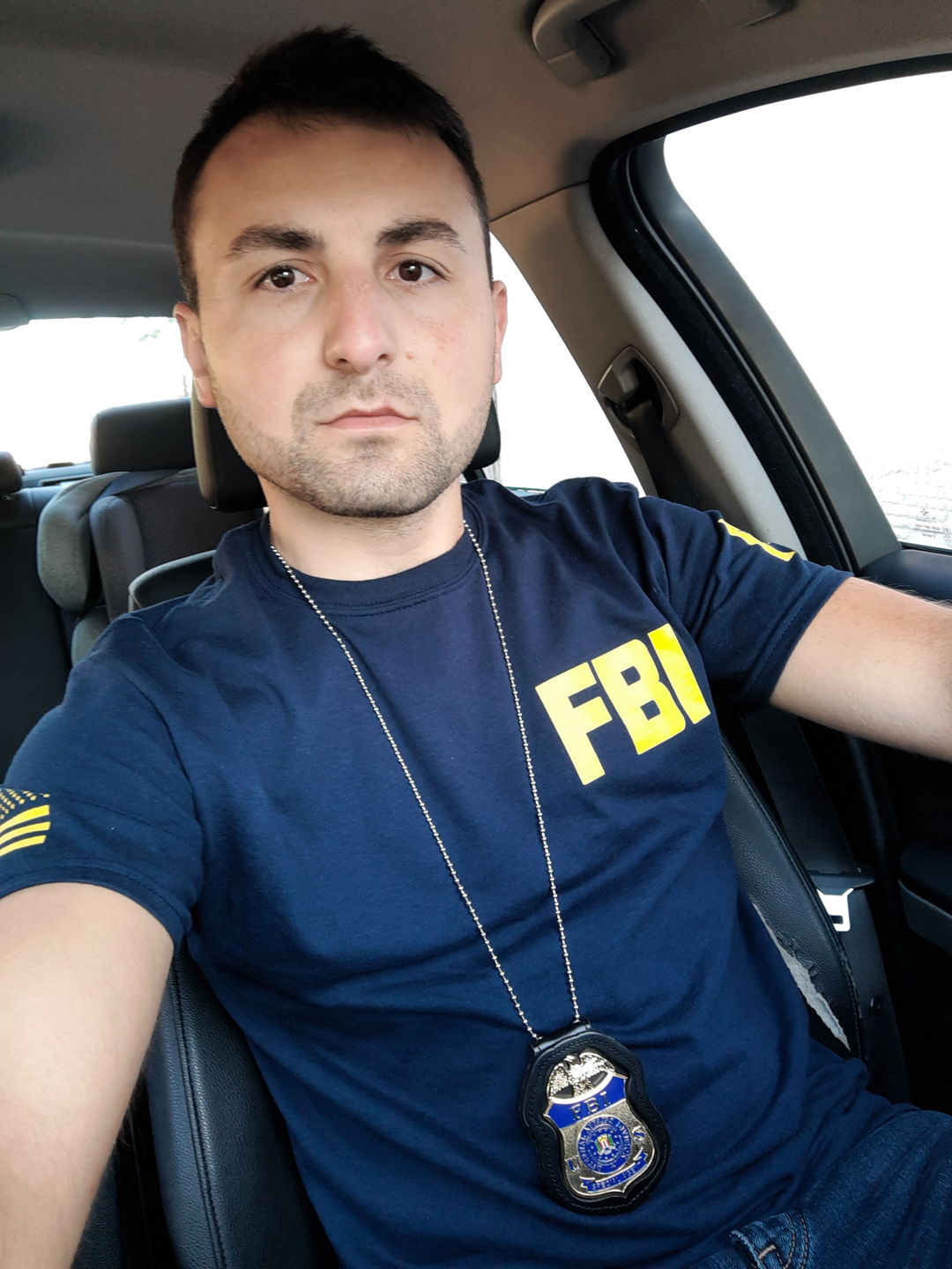 Customer photo review of US FBI Special Agent Badge Solid Copper Replica Movie Props