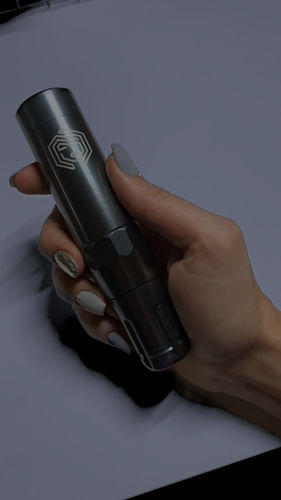 Customer photo review of OMNIA 2.0 Wireless Tattoo & PMU Machine by HYVE Professional