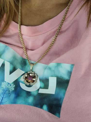 Customer photo review of 14K Butterfly Pendant With Hollow Miami Cuban Chain (20 in - 3.7 m) by GD ™