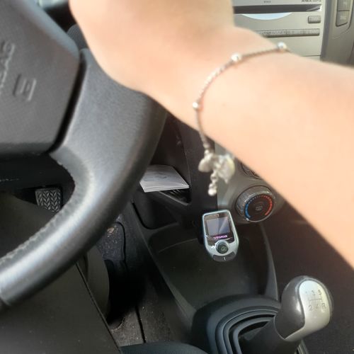 Customer photo review of Wegman Bluetooth FM Transmitter - Bluetooth Carkit - Mint Groen