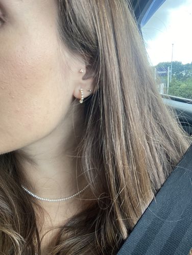 Customer photo review of Nuwa pearl huggies and chain