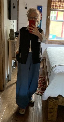 Customer photo review of Women Knitted Pocket Stitching Vest Coat