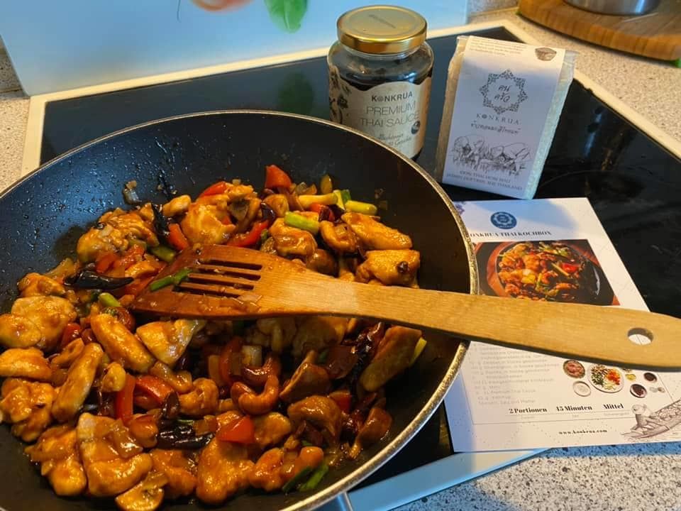 Customer photo review of Premium Thai Sauce mit 10 Rezeptkarten (für 13-15 Portionen)