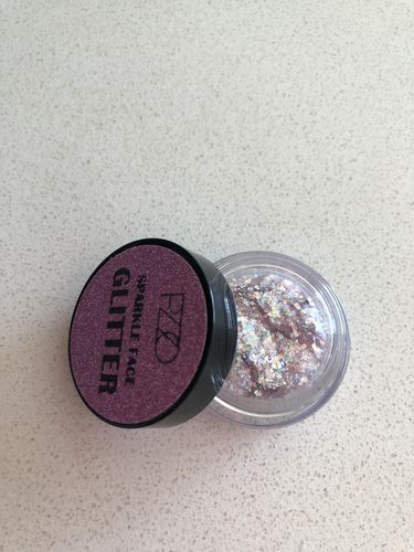 Customer photo review of Sparkle Face Petrizzio Glitter 38 g