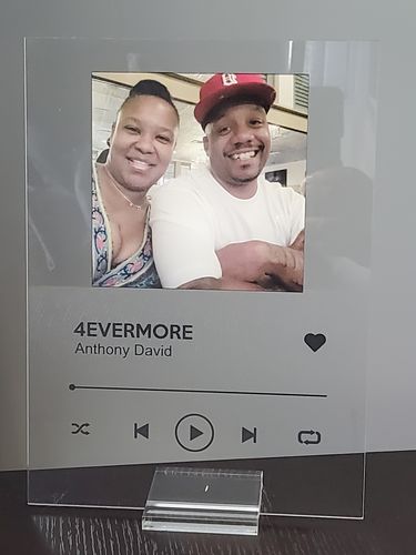 Customer photo review of Custom Song Plaque - The Best Anniversary Gift for Couples