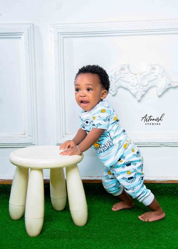 Customer photo review of HiPP Dutch Stage 2 Organic Bio Combiotic Follow-on Milk Formula Can