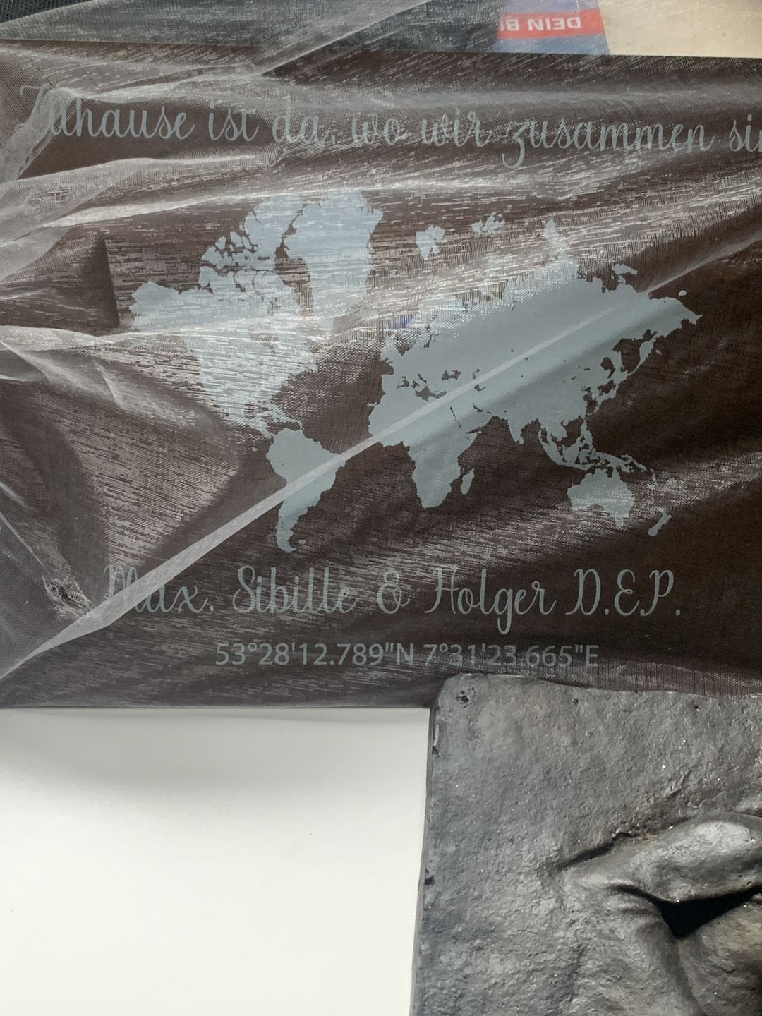 Customer photo review of Geschenk Weltkarte mit Koordinaten - personalisiert
