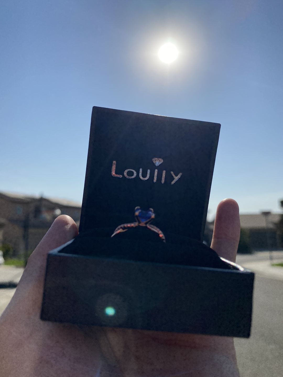 Customer photo review of Louily Rose Gold Twist 1.25 Carat Blue Sapphire Round Cut Promise Ring For Her In Sterling Silver