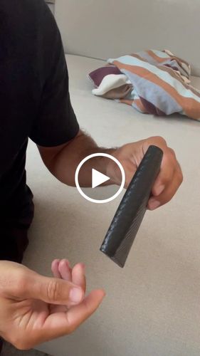 Customer video review of Slimstar - slim wallet with small coin pocket