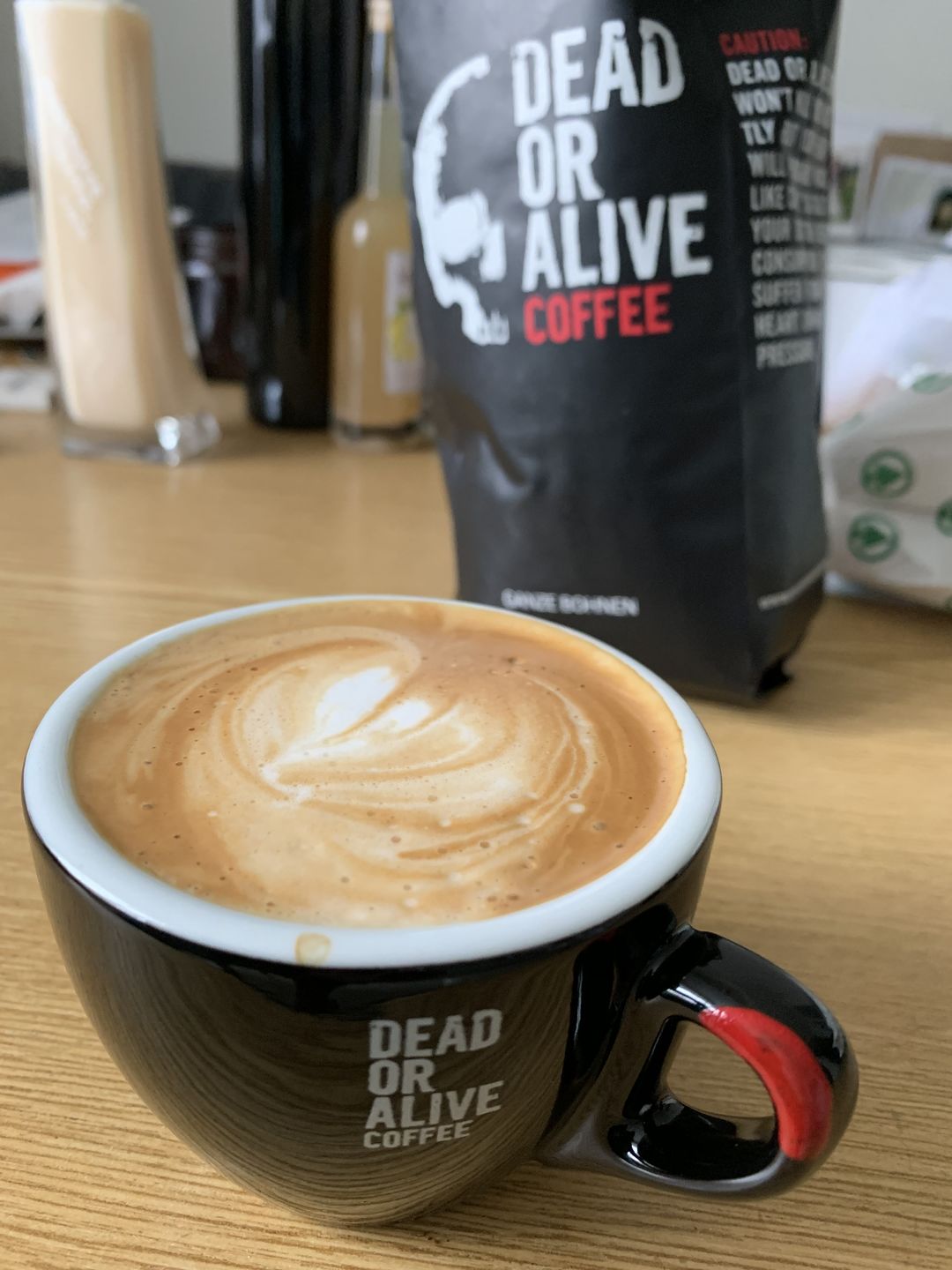 Customer photo review of DEAD OR ALIVE COFFEE Original – Kaffeebohnen, Medium-Dark Röstung, für Espresso & Filter, säurearm
