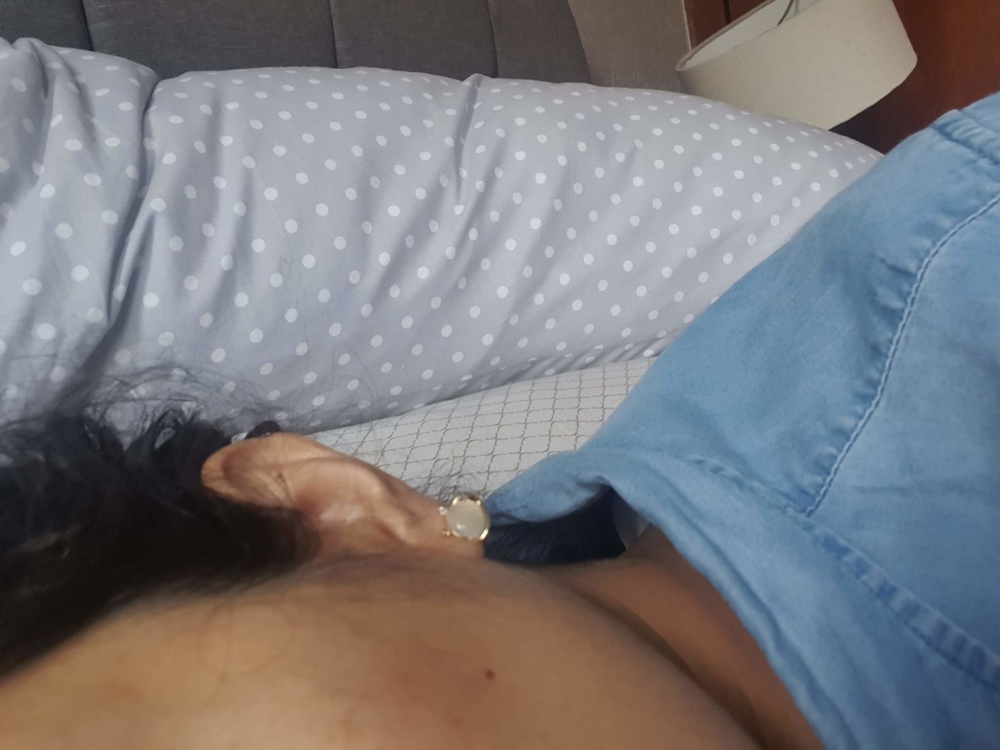 Customer photo review of Aretes de Saturno de Ópalo