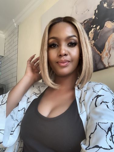 Customer photo review of TEBOHO - Peruvian Middle Part Lace Wig