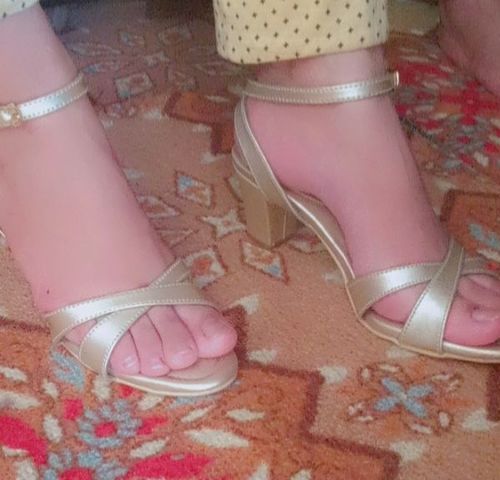 Customer photo review of Golden Color Formal Sandals FR4500