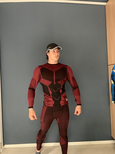 Customer photo review of MURDOCK Seamless Long Sleeve Shirt