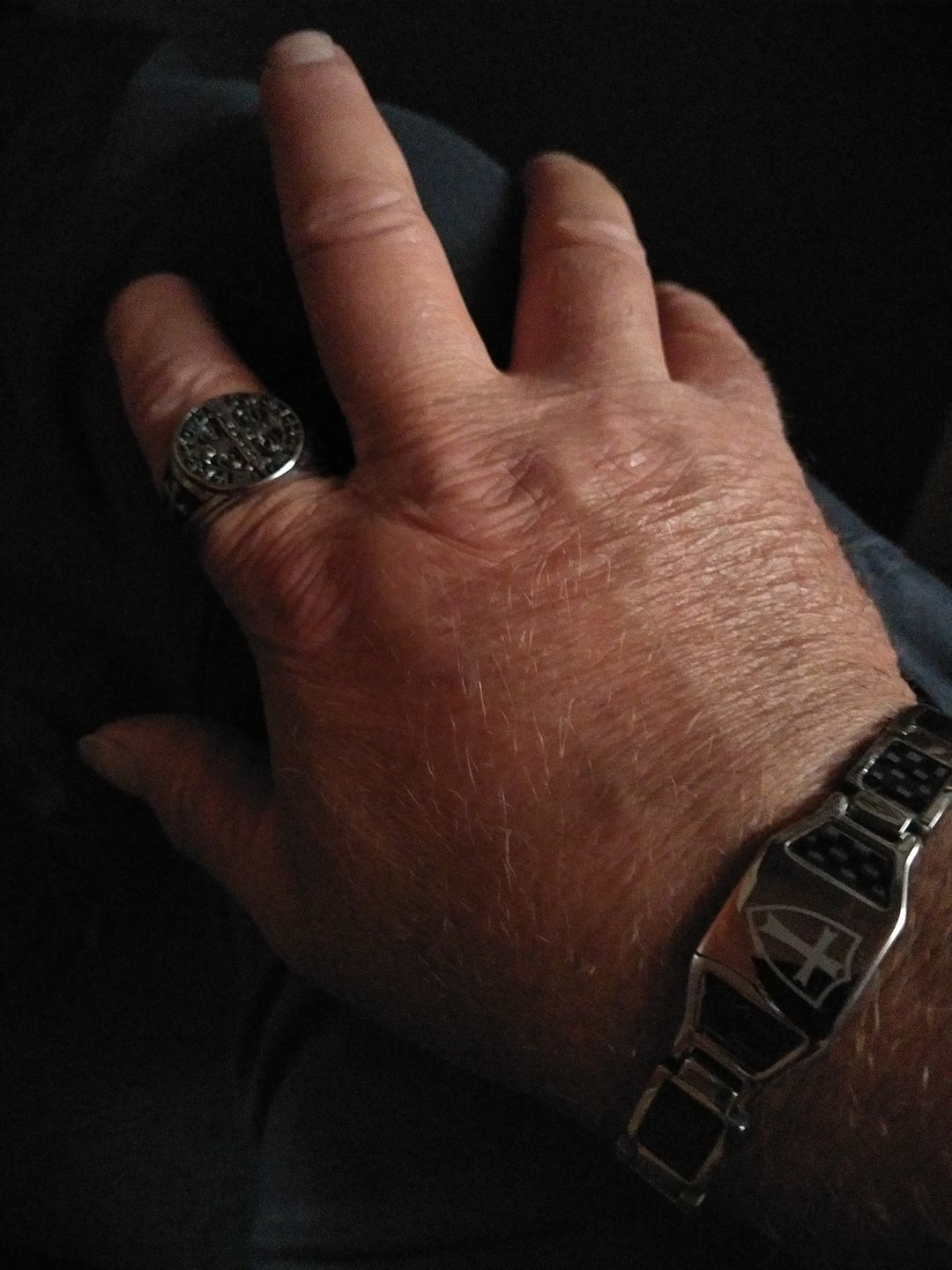 Customer photo review of Bague de l'Ordre des Bénédictins