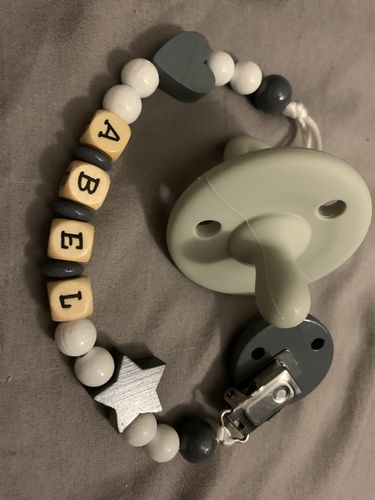 Customer photo review of Chupete Verde  Nenina & Co