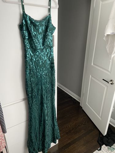 Customer photo review of Strap Zip Back Mermaid Sequin Gold Maxi Prom Dress XH1174