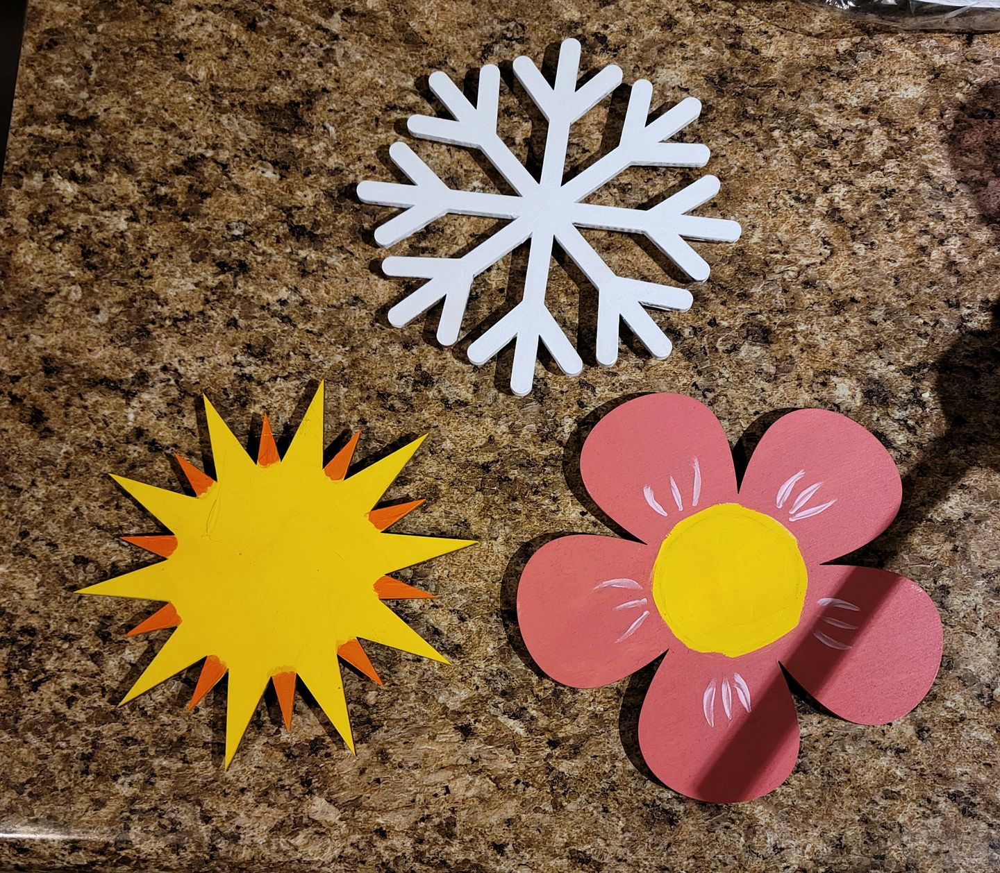 Customer photo review of Unfinished Wooden Flower Shape - Spring - Craft - up to 24" DIY