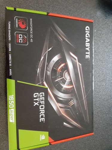 Avis photo d'un client sur Carte Graphique Gigabyte GeForce GTX1650 Super Windforce GDDR6 4G OC