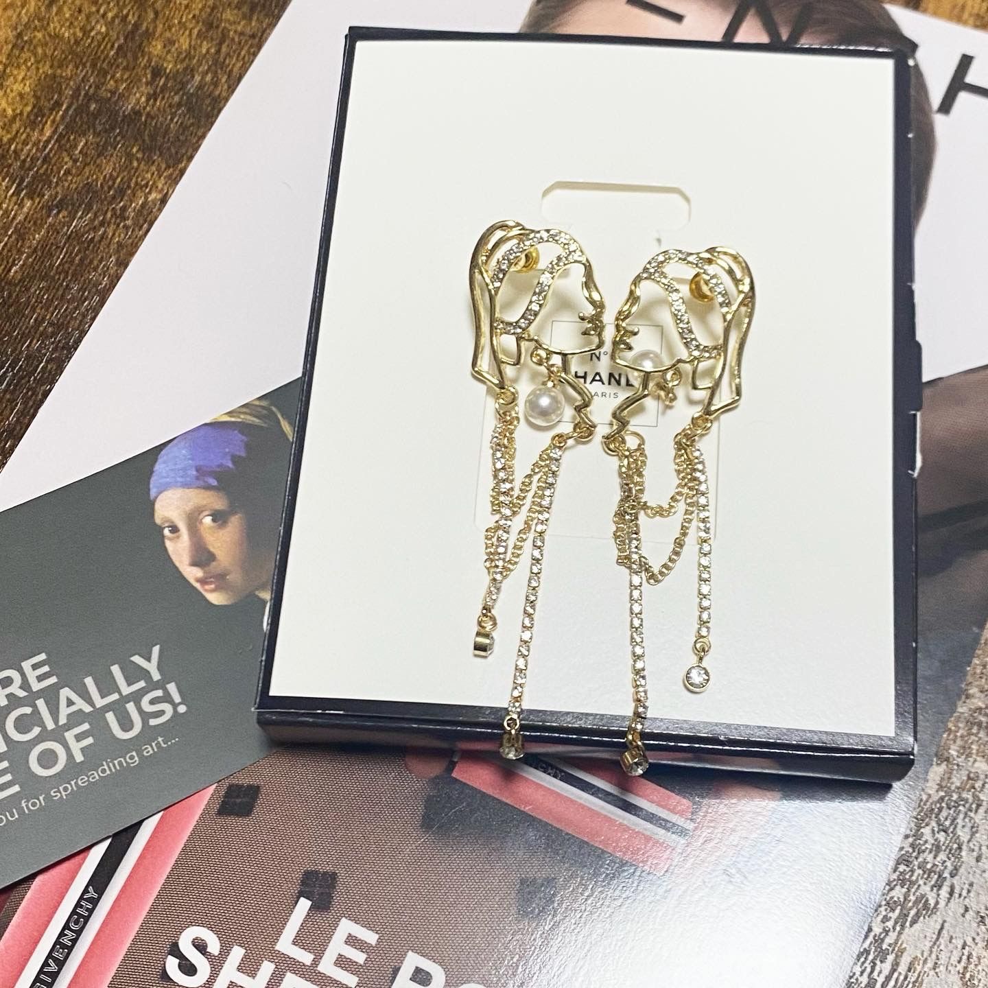 Customer photo review of Girl with a Pearl Earrings