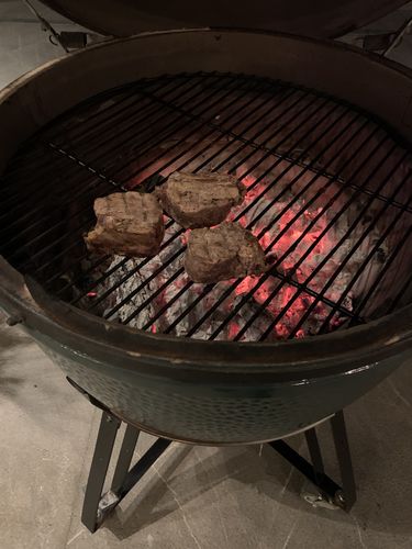 Reseña con foto de un cliente sobre Filete cabrería con hueso